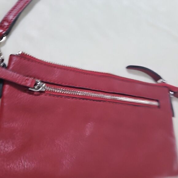 Andrew Marc /Marc New York Genuine Pebbled Leather Red Wristlet GUC no strap - Picture 4 of 10